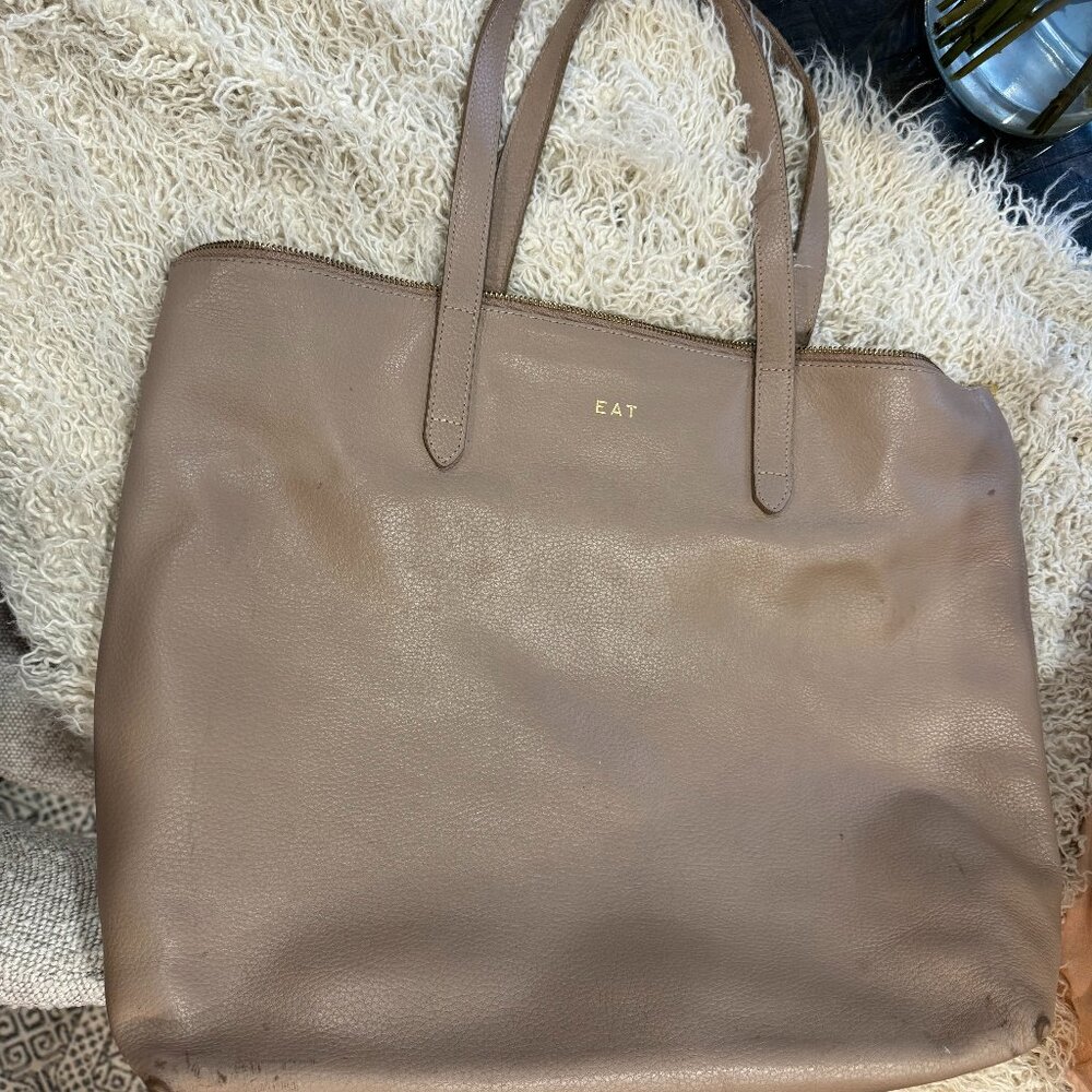 Cuyana tote with or without insert